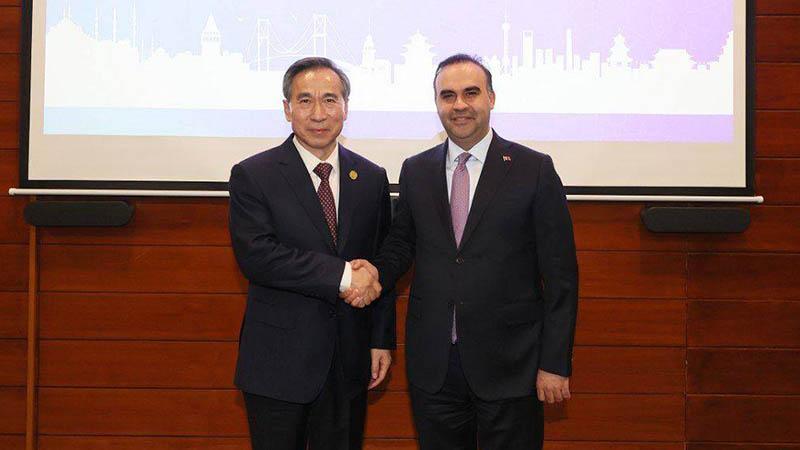 Bakan Kacır, Çin Uluslararası Ticareti Geliştirme Konseyi Başkanı Hongbin ile bir araya geldi