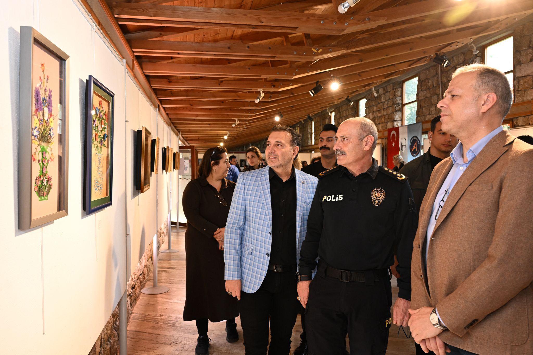 Antalya’nın endemik bitkileri sanatla buluştu