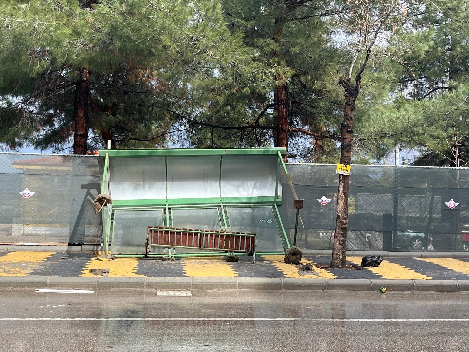 Isparta’da sağanak ve fırtına hasara neden oldu