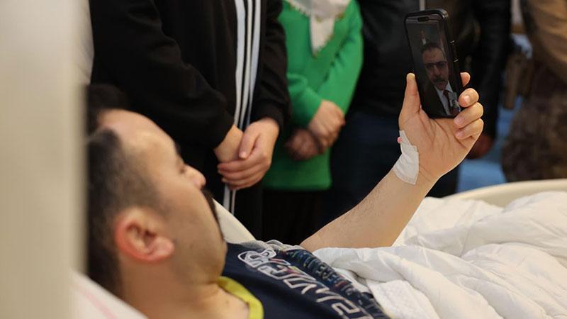 Bakan Çiftçi’den, operasyonda yaralanan özel harekat polisine, ‘geçmiş olsun’ telefonu