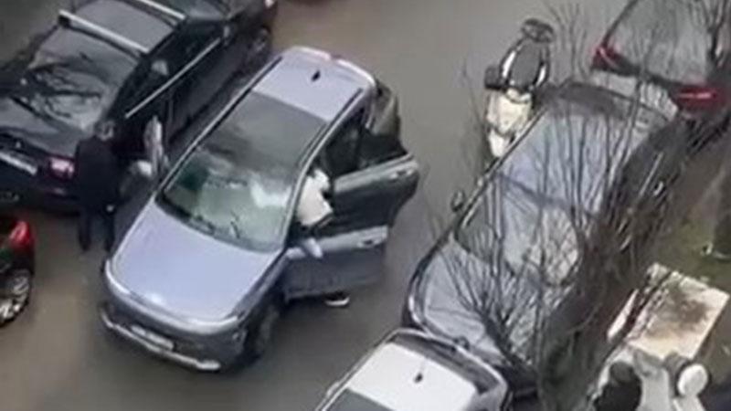 Beşiktaş’ta park yeri nedeniyle tartıştığı sürücüyü silahla öldürdü; yakınları saldırganı darbetti