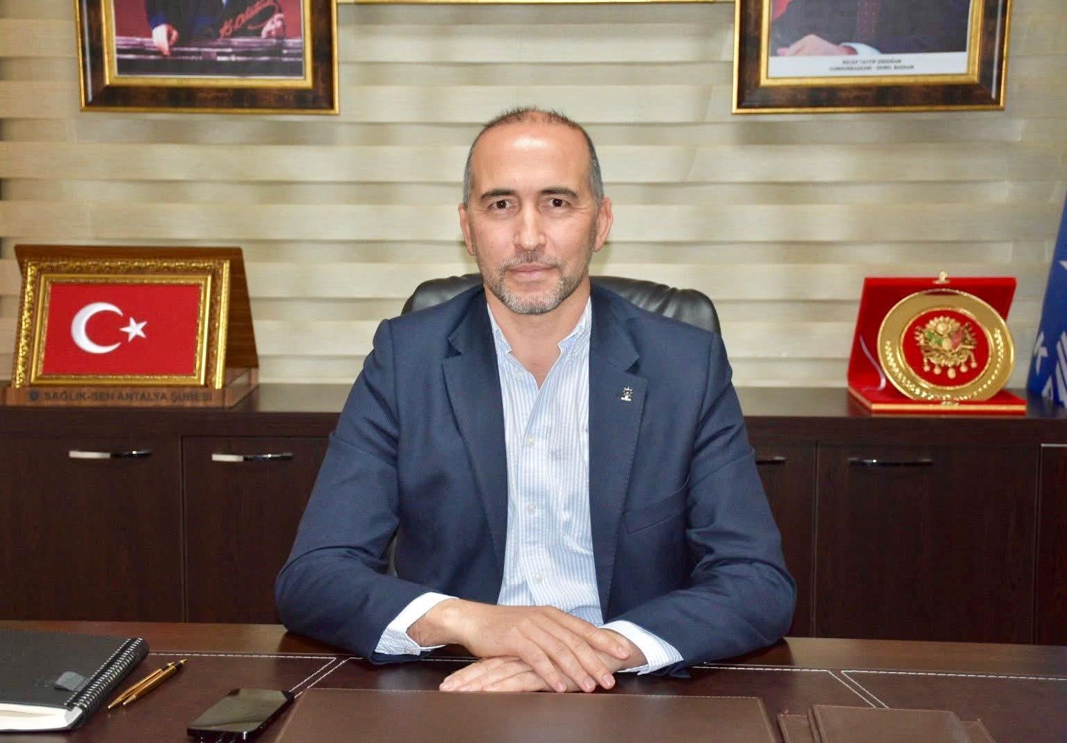 Kumluca’da sel ve hortumdan zarar görenlere destek