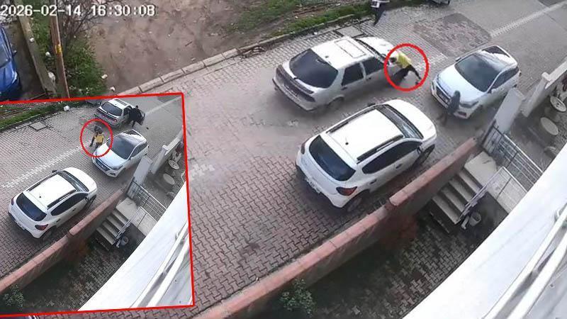 Kocaeli’de otomobilin Down sendromlu çocuğa çarptığı kaza kamerada