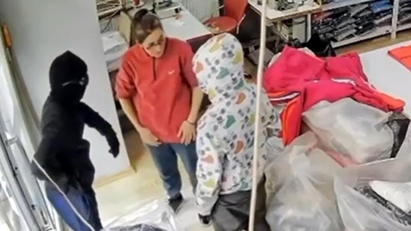 Terzi Fatma, hırsızlık şüphelilerine direndi: Tokatlayıp, dışarı attım