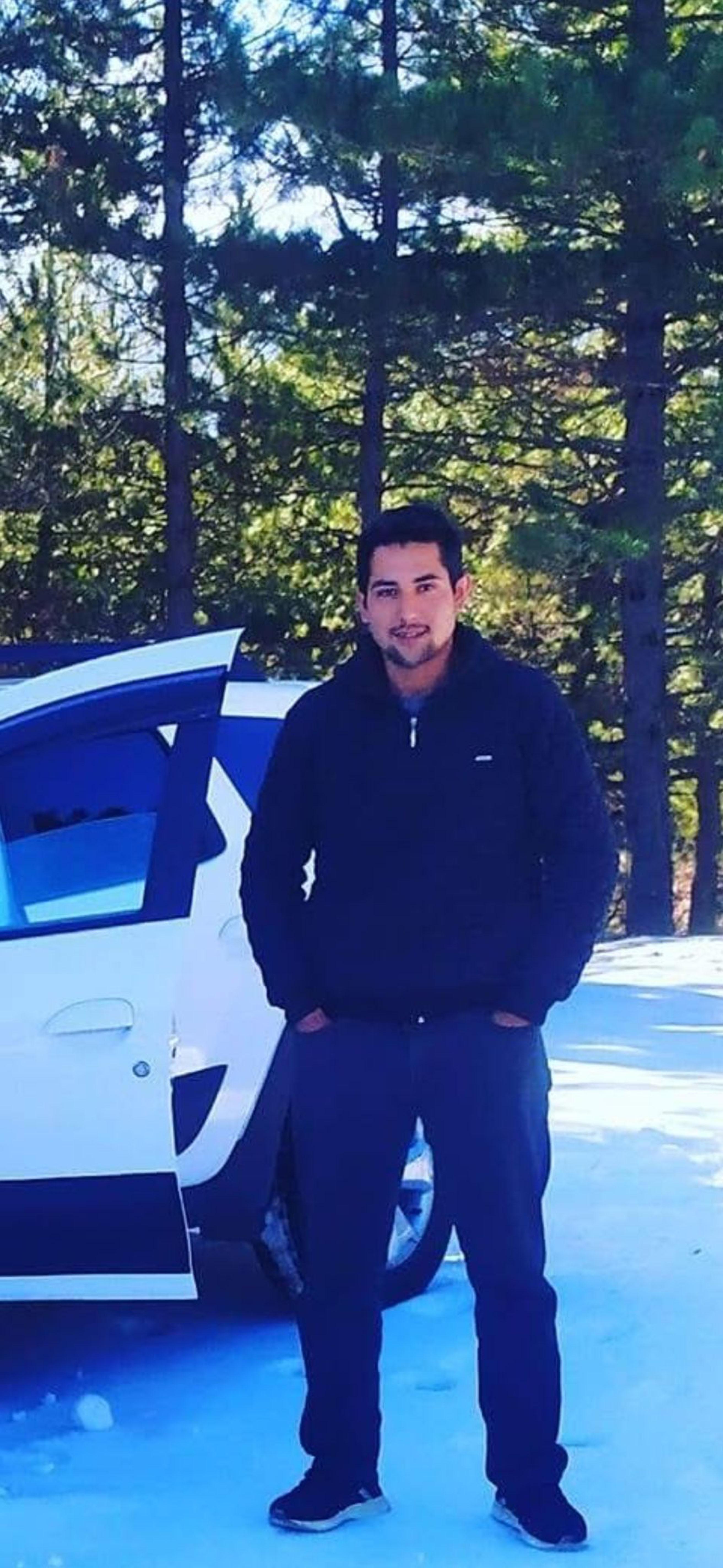 25 yaşında kalp krizinden vefat etti 25 yaşında kalp krizinden vefat etti