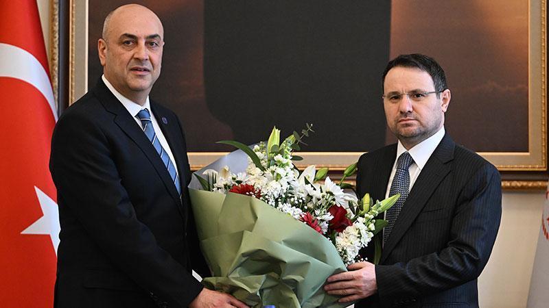 Bakan Gürlek: Barolarımızla düzenli istişare mekanizmaları kuracak, ortak sorunlara birlikte çözüm üreteceğiz