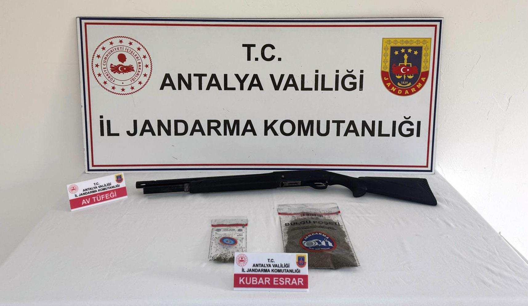 Serik’te jandarma esrar ele geçirdi