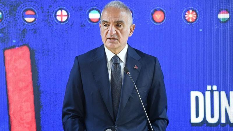 Bakan Ersoy, ‘Dünya Dillerinde Türkçe Sözlüğü’nü kamuoyuna tanıttı