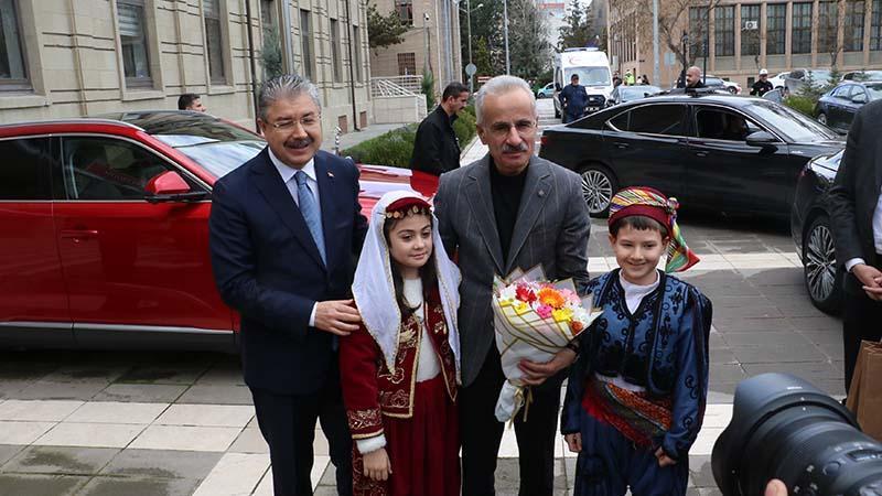 Bakan Uraloğlu, Mihalgazi Belediye Başkanı Akgün’ü ziyaret etti