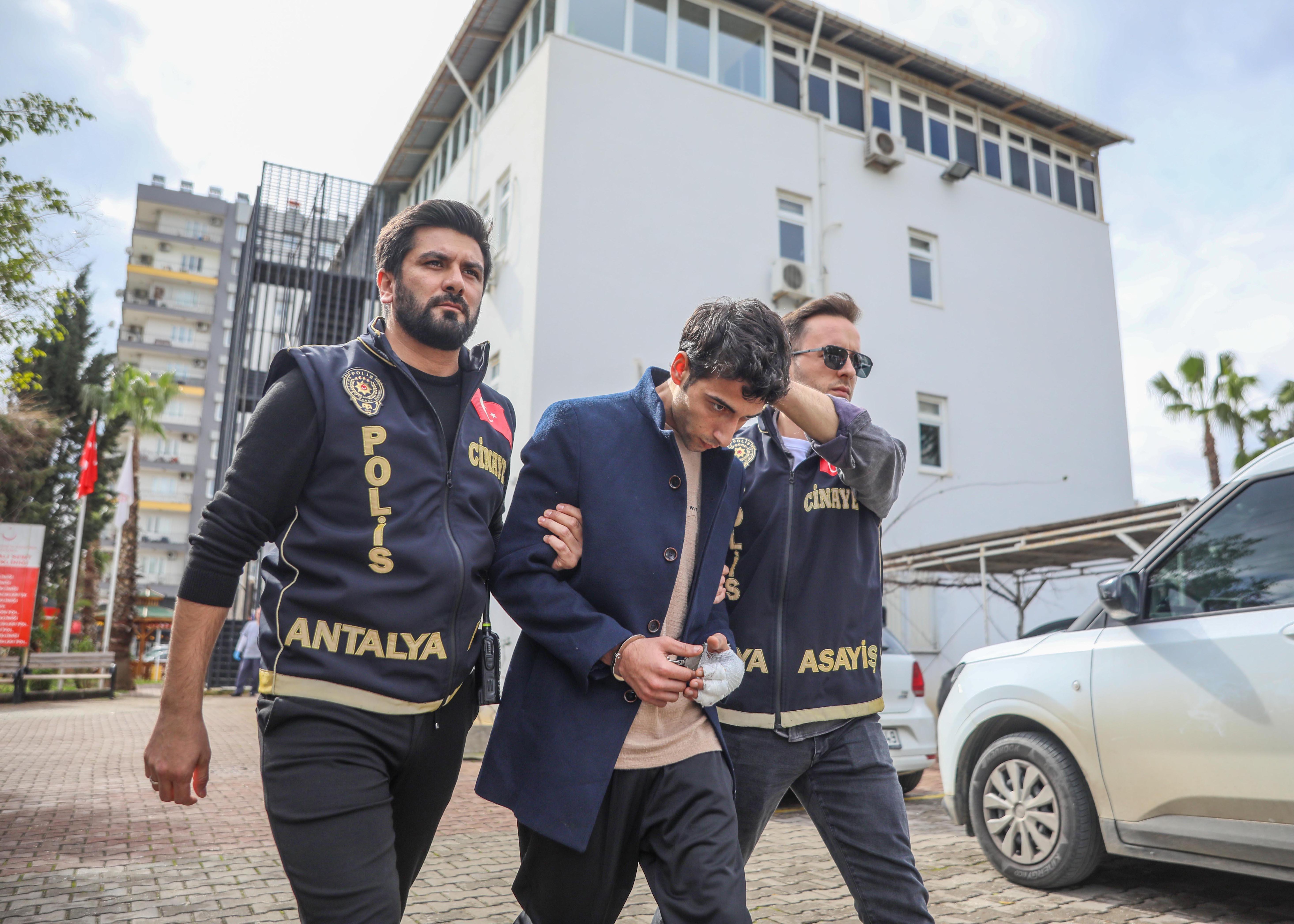 Cinayetten sonra delil karartmak için cep telefonunu foseptik çukuruna atmış