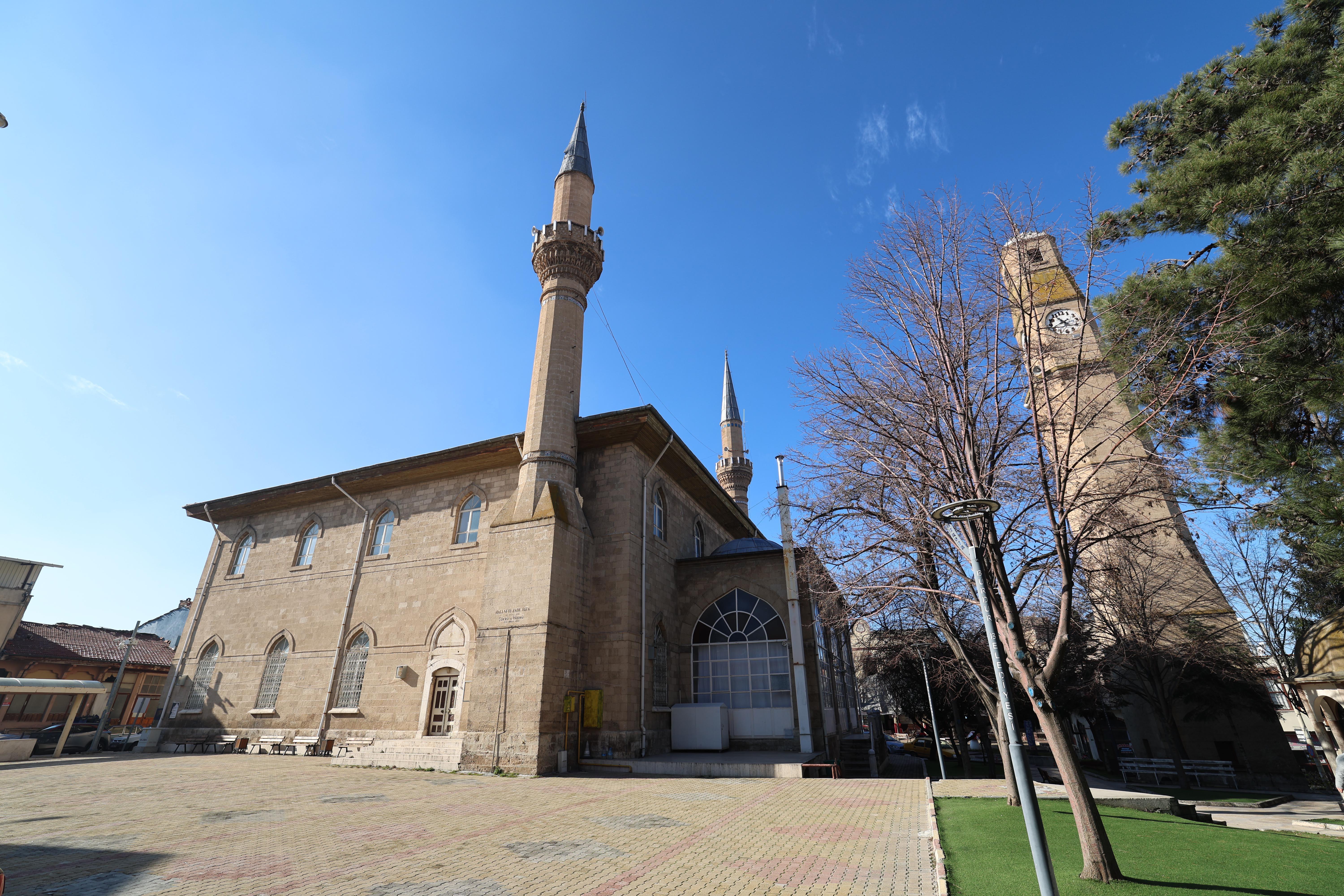 Burdur’daki 2 camiye onarım