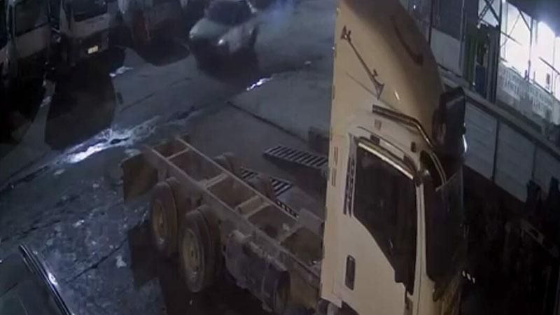 Manisa’da otomobil hırsızlığı kamerada