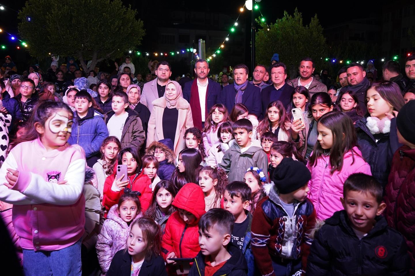 Ramazan Şöleni’nde çocuklar ve aileler eğlendi Ramazan Şöleni’nde çocuklar ve aileler eğlendi