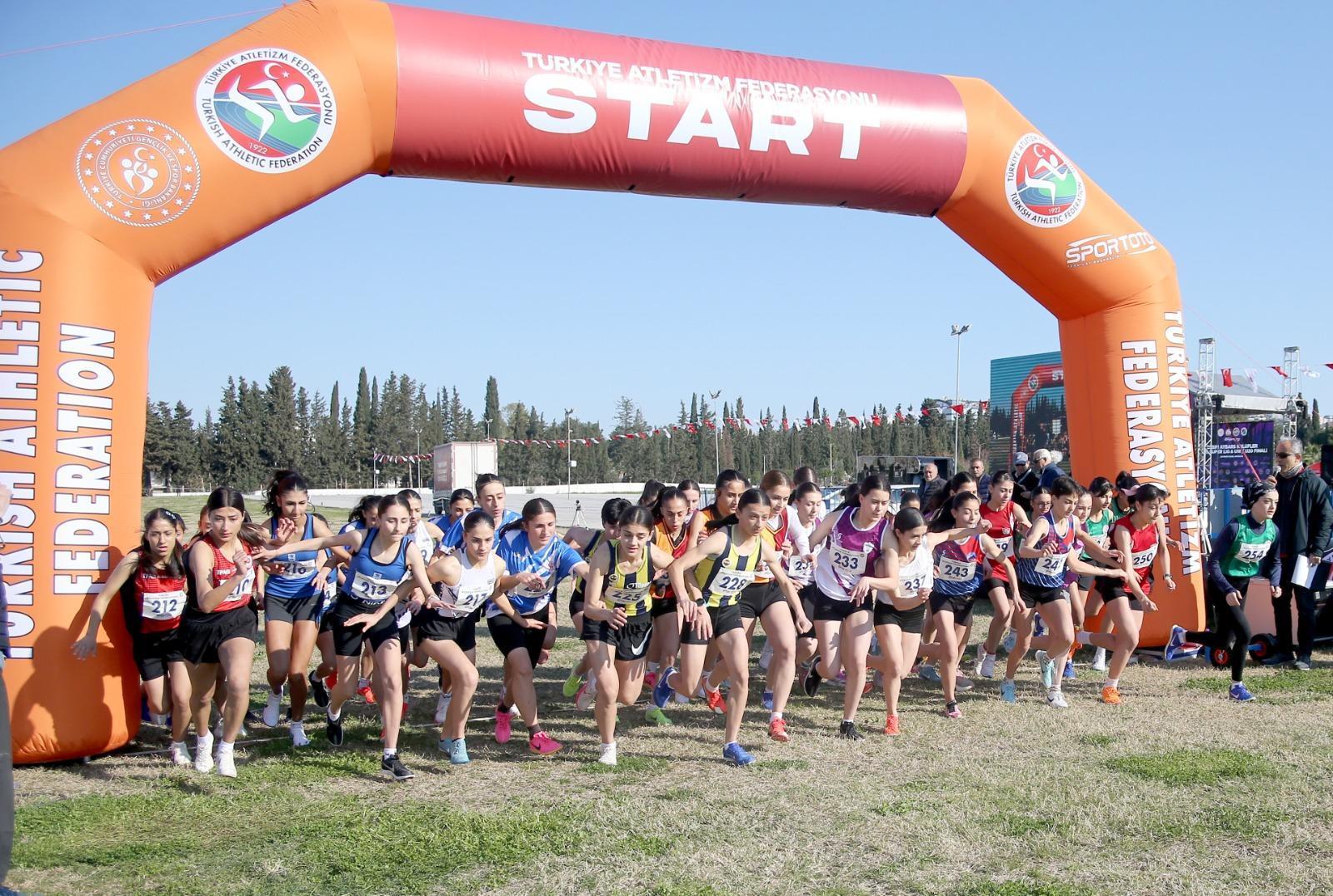 Besim Aybars Kulüpler Kros Süper Ligi final yarışları Antalya’da gerçekleştirildi Besim Aybars Kulüpler Kros Süper Ligi final yarışları Antalya’da gerçekleştirildi