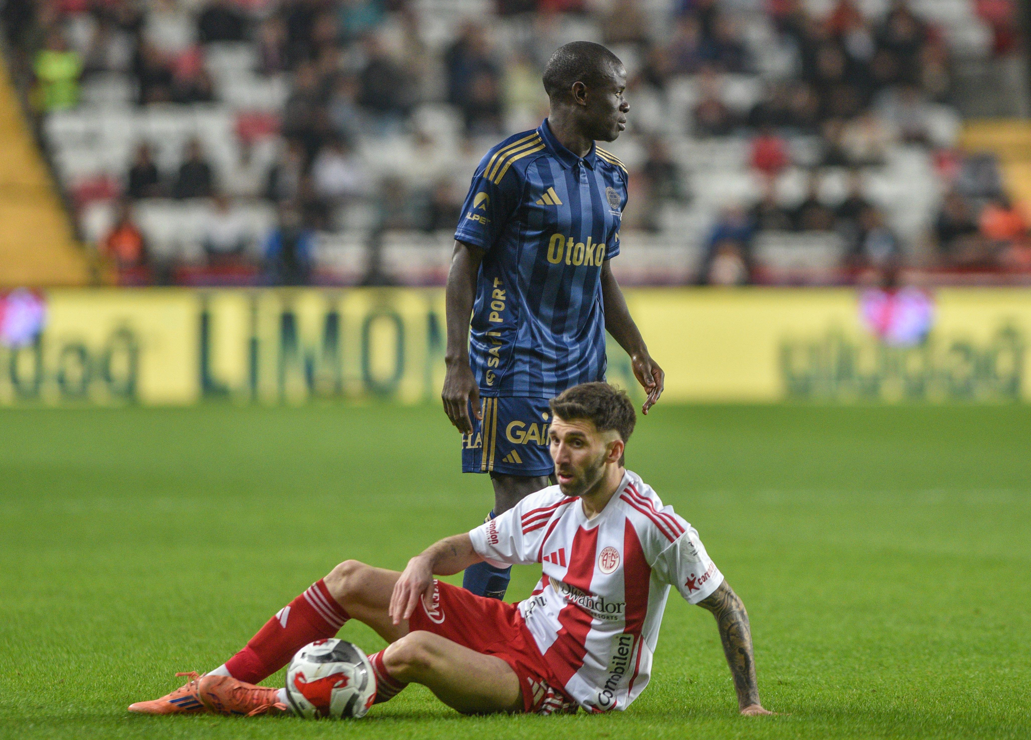 Hesap.com Antalyaspor – Fenerbahçe: 2-2