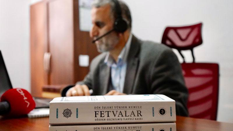 Ramazanda ‘Alo Fetva Hattı’na gelen çağrı sayısı iki kat arttı