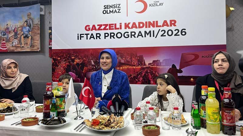 Kızılay Genel Başkanı Yılmaz, Gazzeli kadınlar ile iftarda bir araya geldi Kızılay Genel Başkanı Yılmaz, Gazzeli kadınlar ile iftarda bir araya geldi