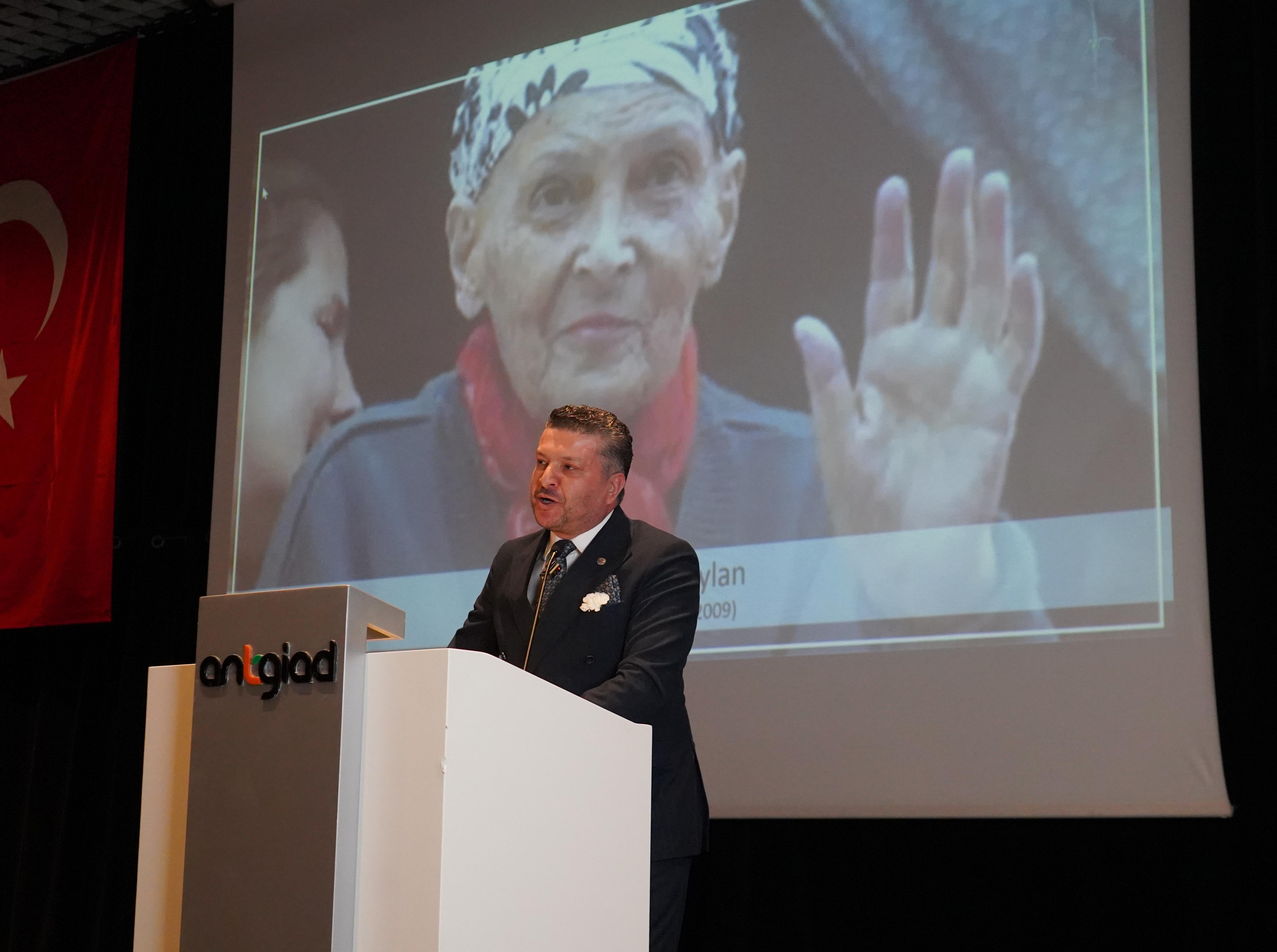 Ercan Yavaş: Kadınların adını gurur tablolarında görmek istiyoruz