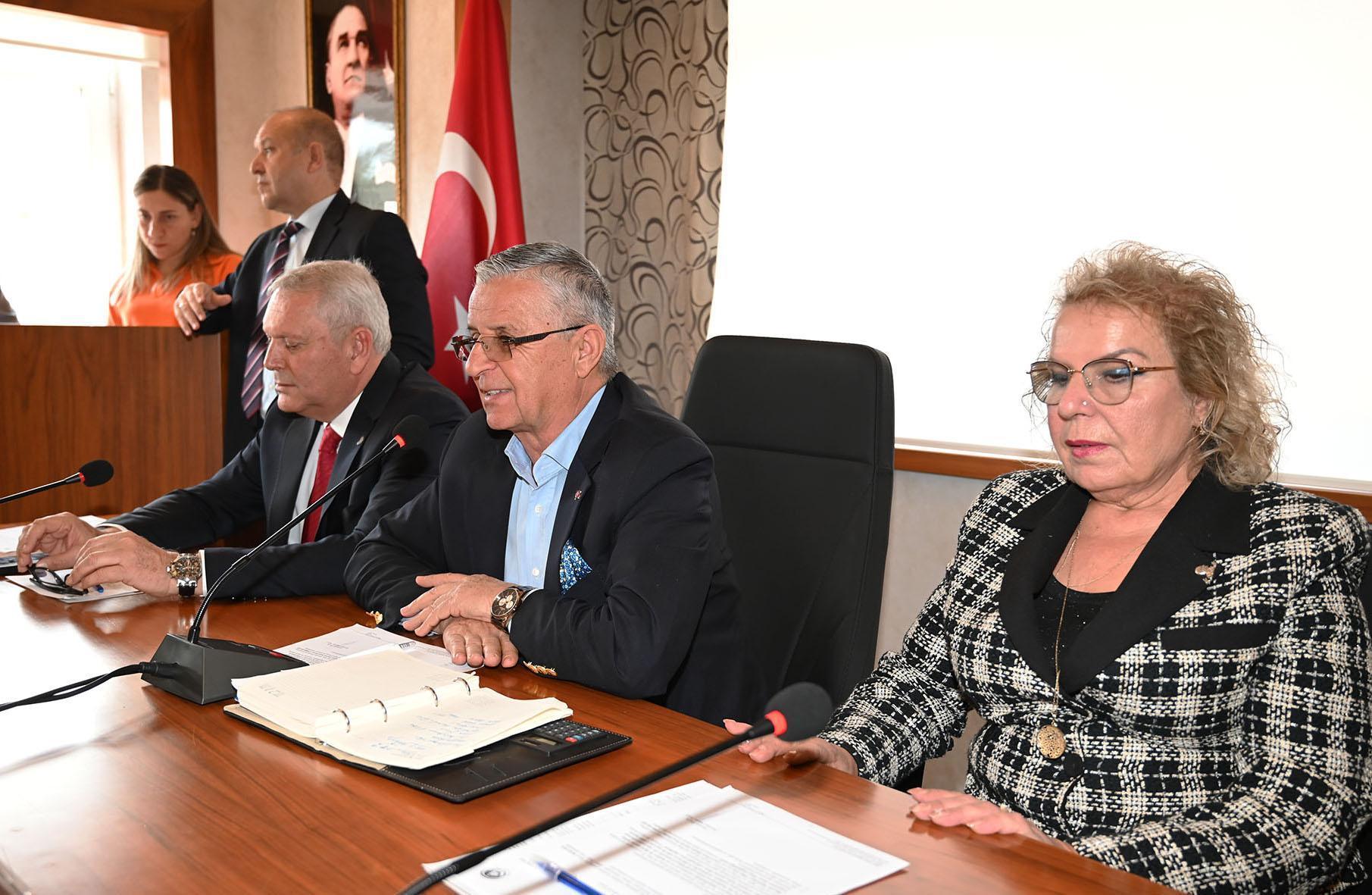 Kemer Belediyesi’nde mart meclisi