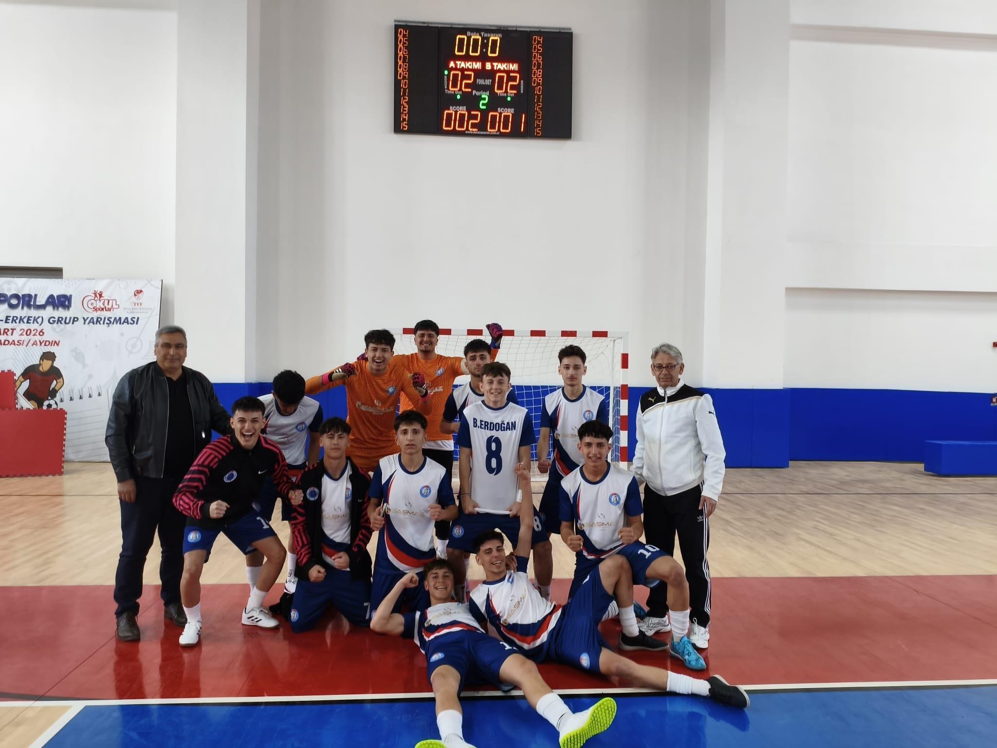 Serikli gençler futsalda grup birincisi
