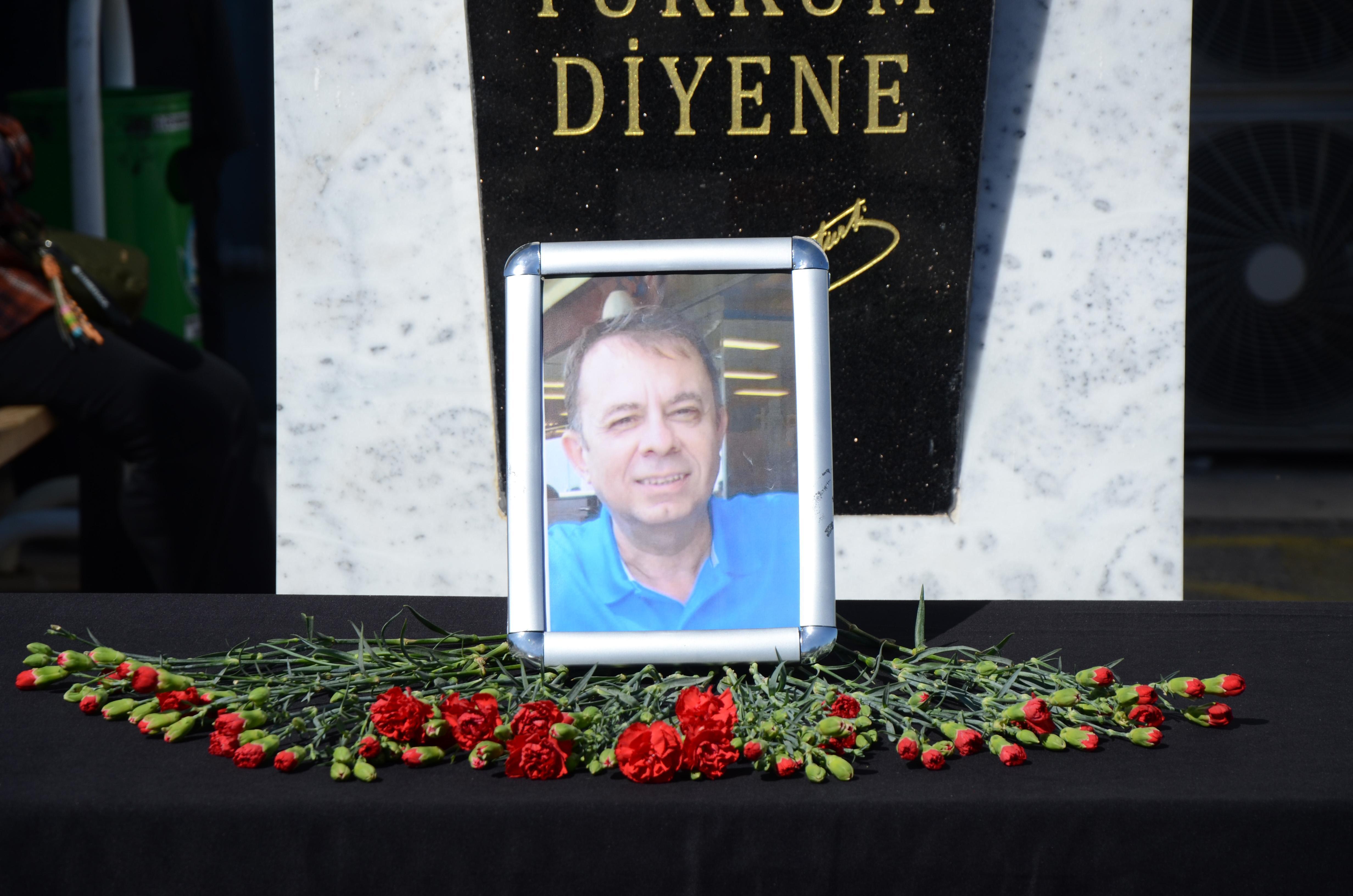 Hayatını kaybeden çocuk doktoru için çalıştığı hastanede tören düzenlendi