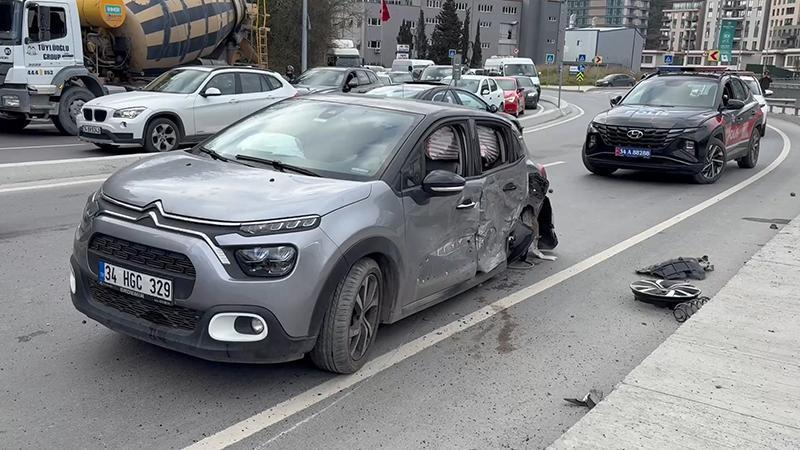 Sarıyer’de 4 aracın karıştığı zincirleme kazada 4 kişi yaralandı