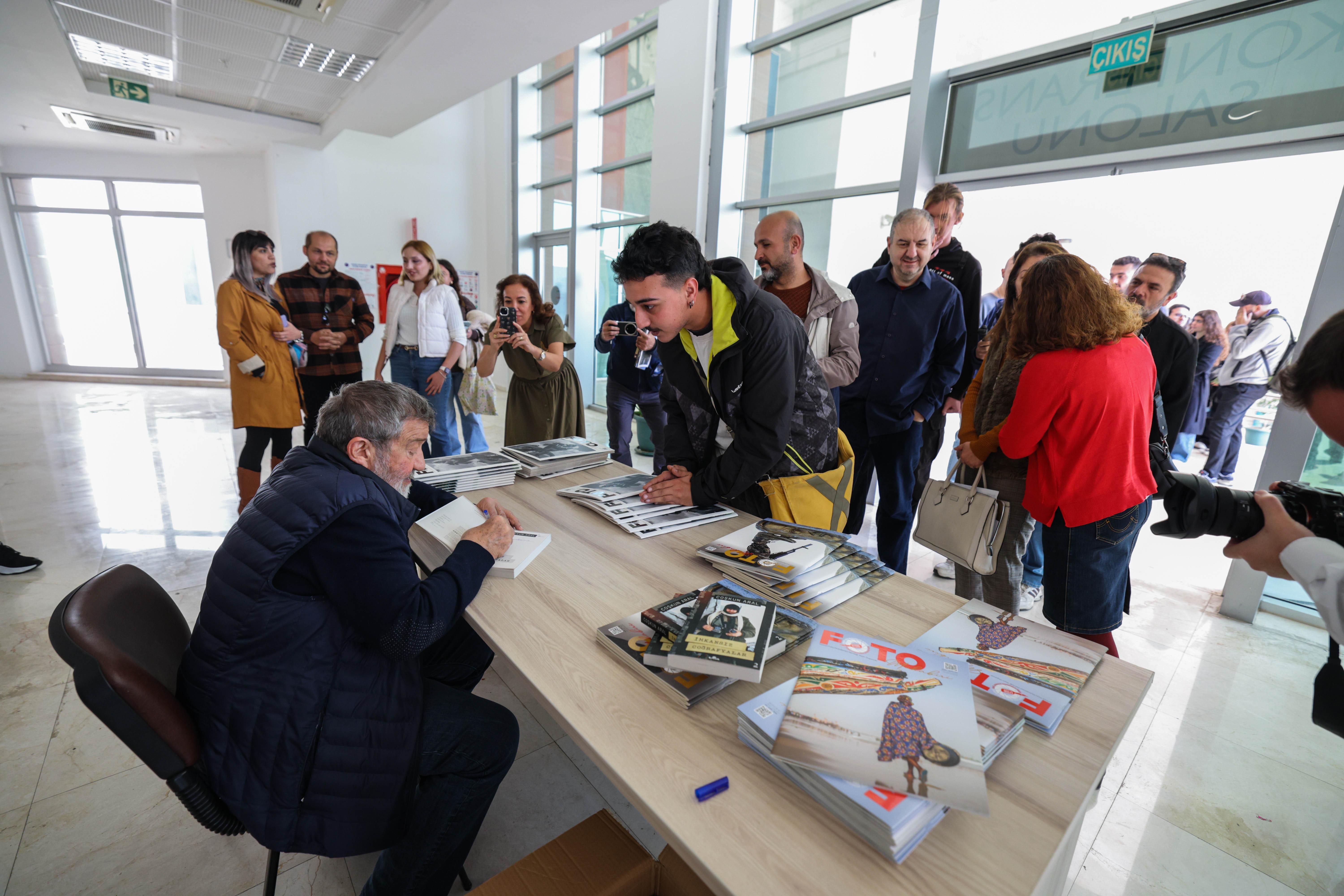 Coşkun Aral, üniversitelilere gazeteciliği anlattı