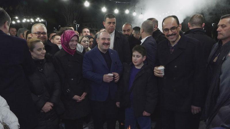 MİT Başkanı Kalın ile TBMM Sanayi Komisyonu Başkanı Varank, Ankara’da sahur programında vatandaşlarla bir araya geldi
