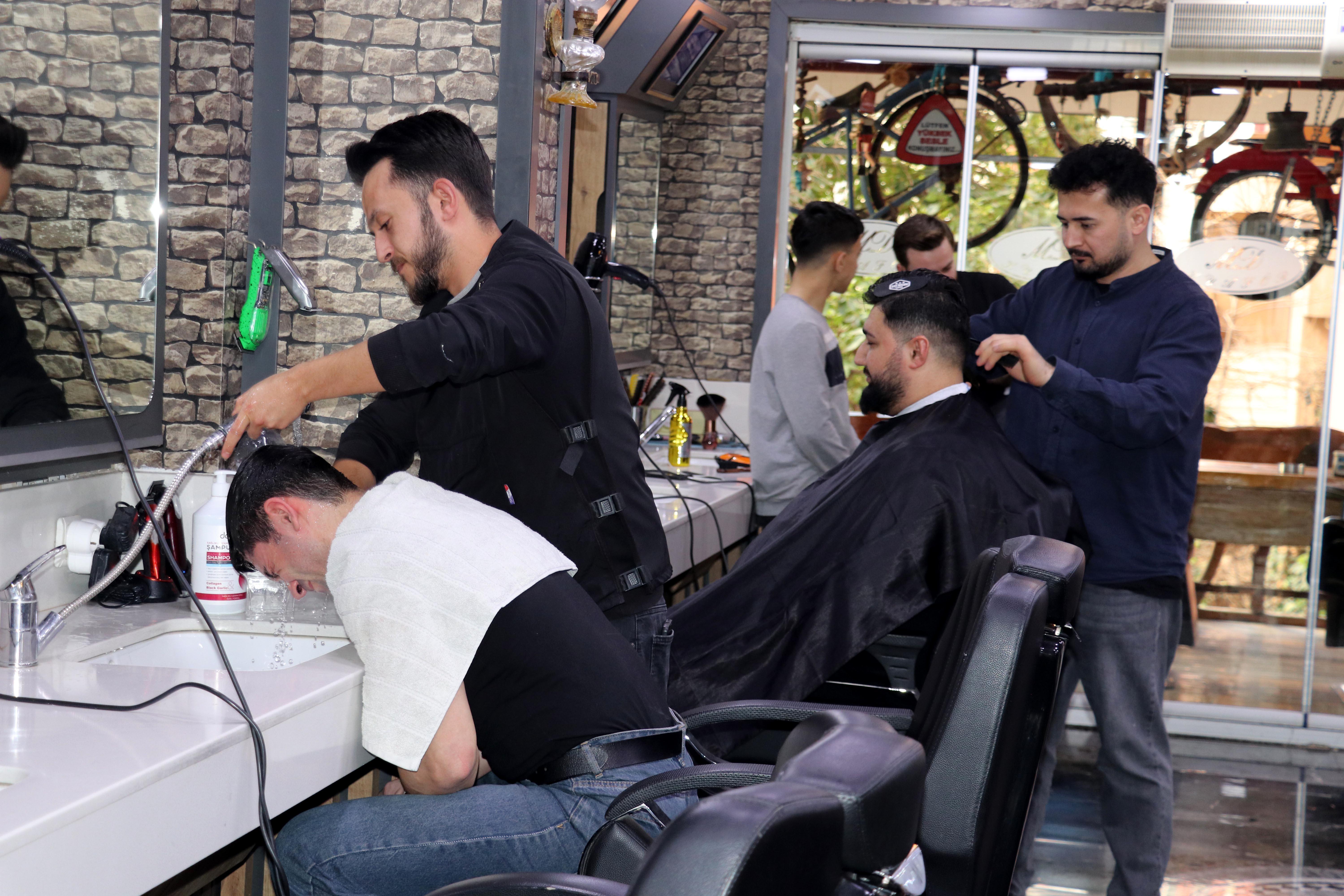 Berberlerden ‘bayram tıraşını son güne bırakmayın’ çağrısı