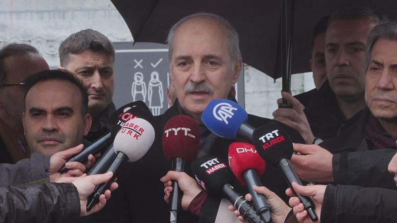 Numan Kurtulmuş bayram namazını Ayasofya Camii’nde kıldı