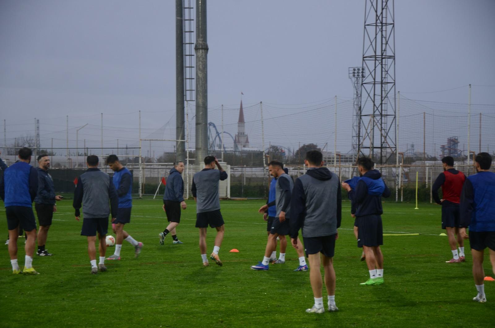 İran Milli Futbol Takımı hazırlıklarını Antalya’da sürdürüyor