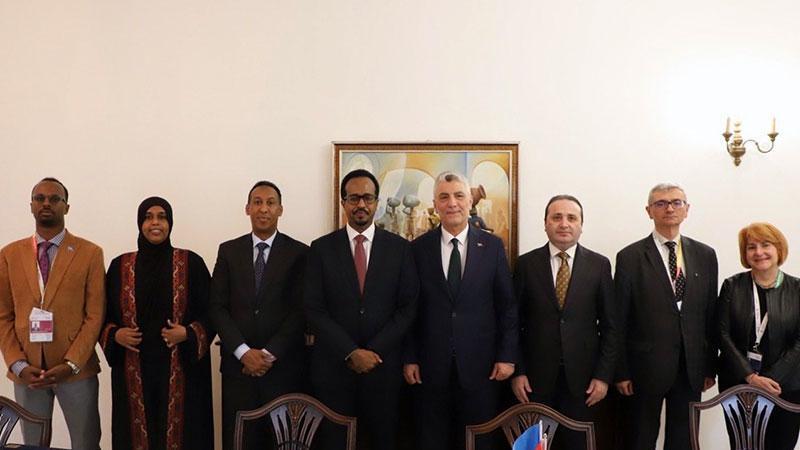 Bakan Bolat, Somalili mevkidaşı Hassan ile bir araya geldi