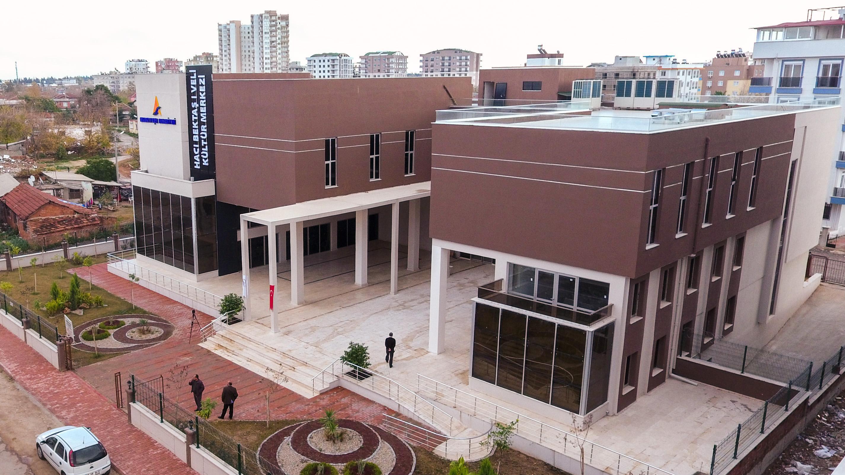 Muratpaşa’da tiyatro ve bağlama kursları için başvurular başladı