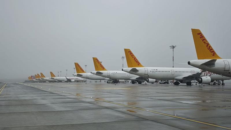 Sabiha Gökçen Havalimanı’nda uçuşlara yağmur engeli; 42 uçak divert etti Sabiha Gökçen Havalimanı’nda uçuşlara yağmur engeli; 42 uçak divert etti