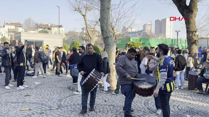 Fenerbahçeli taraftarlar coşkuyla derbiyi bekliyor