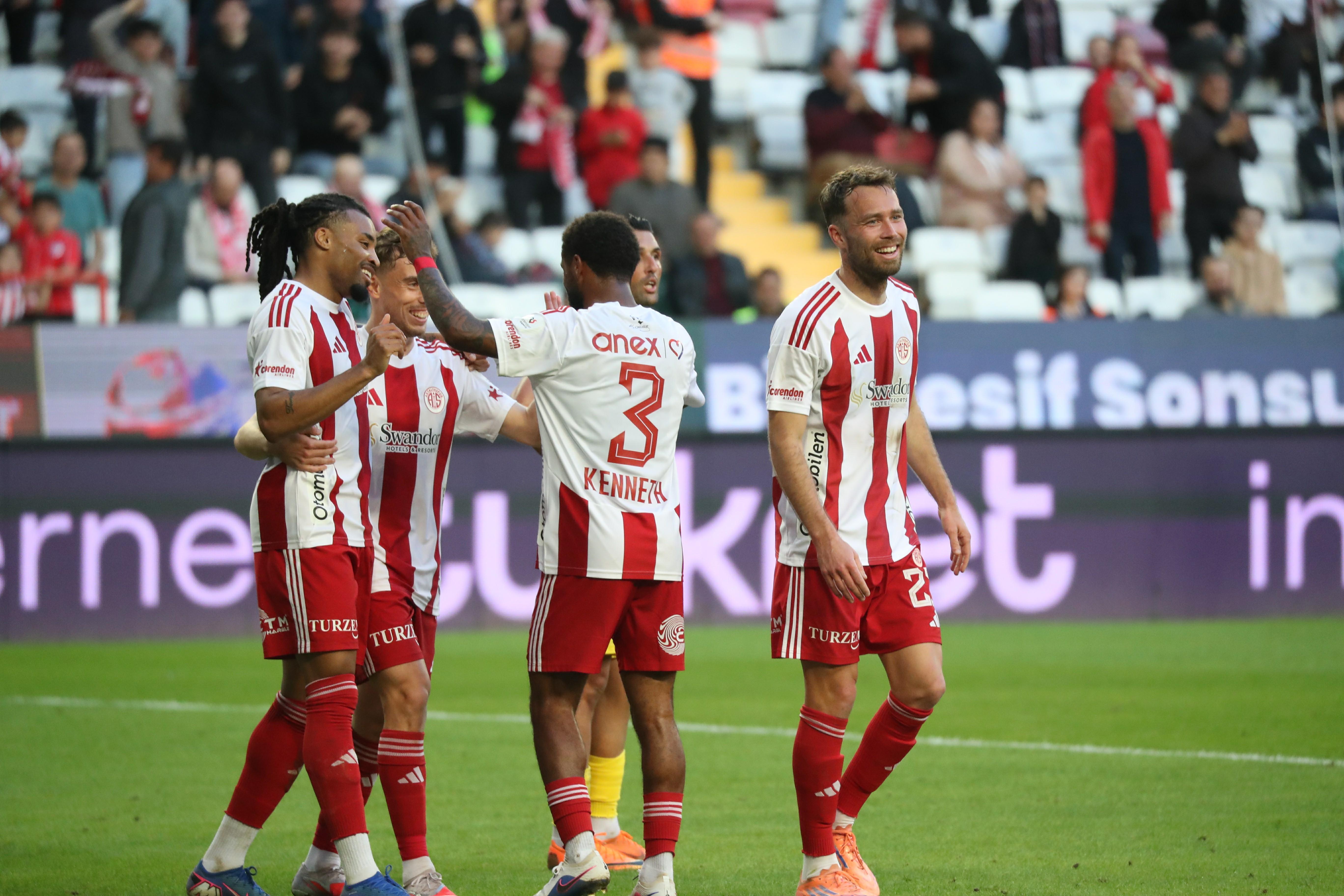 Hesap.com Antalyaspor – ikas Eyüpspor: 3-0