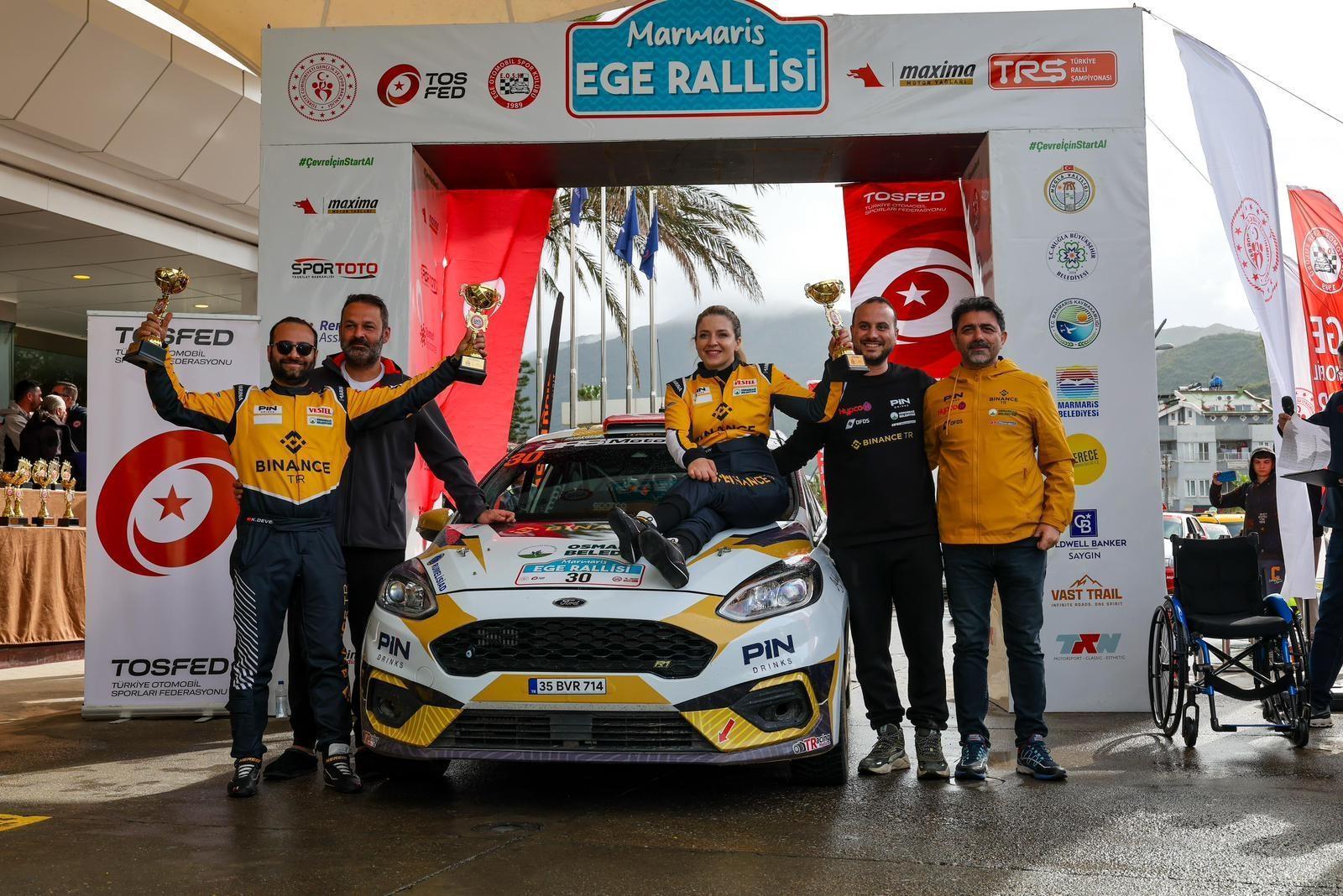 Türkiye’nin ilk engelli kadın ralli pilotu Kübra Denizci Keskin’den çifte derece