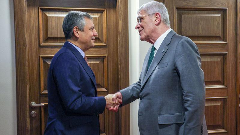 Özgür Özel: Demokrasi için ara seçim, millet için ara zam şarttır