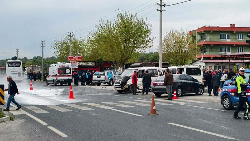Aydın’da yolcu otobüsü ile minibüs çarpıştı: 1 ölü, 3 yaralı