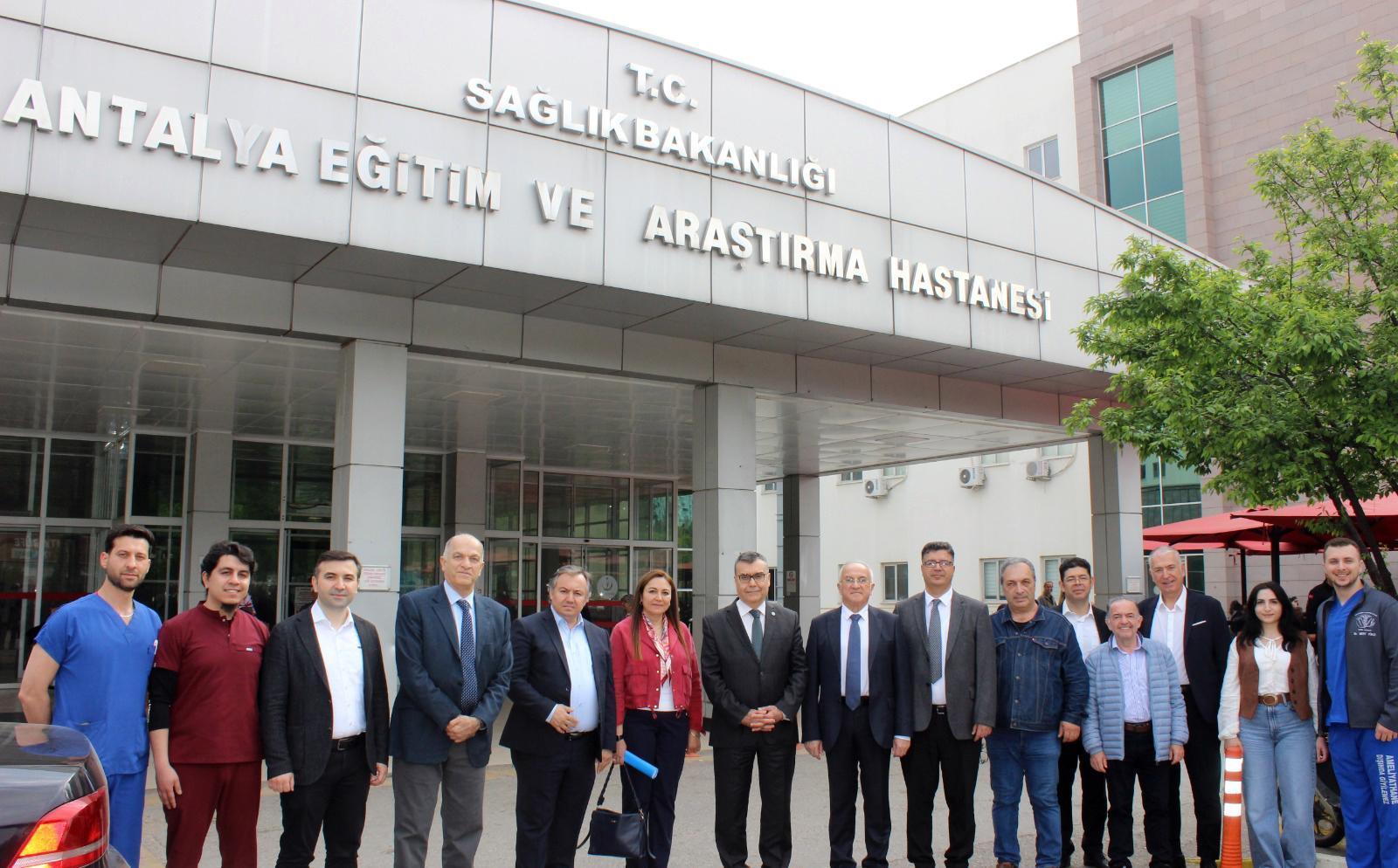 Türk Cerrahi Derneği’nden hastane ziyareti