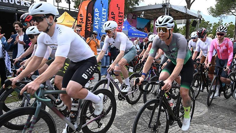 AKRA Gran Fondo Antalya ilk kez düzenlenen tırmanış etabıyla start aldı