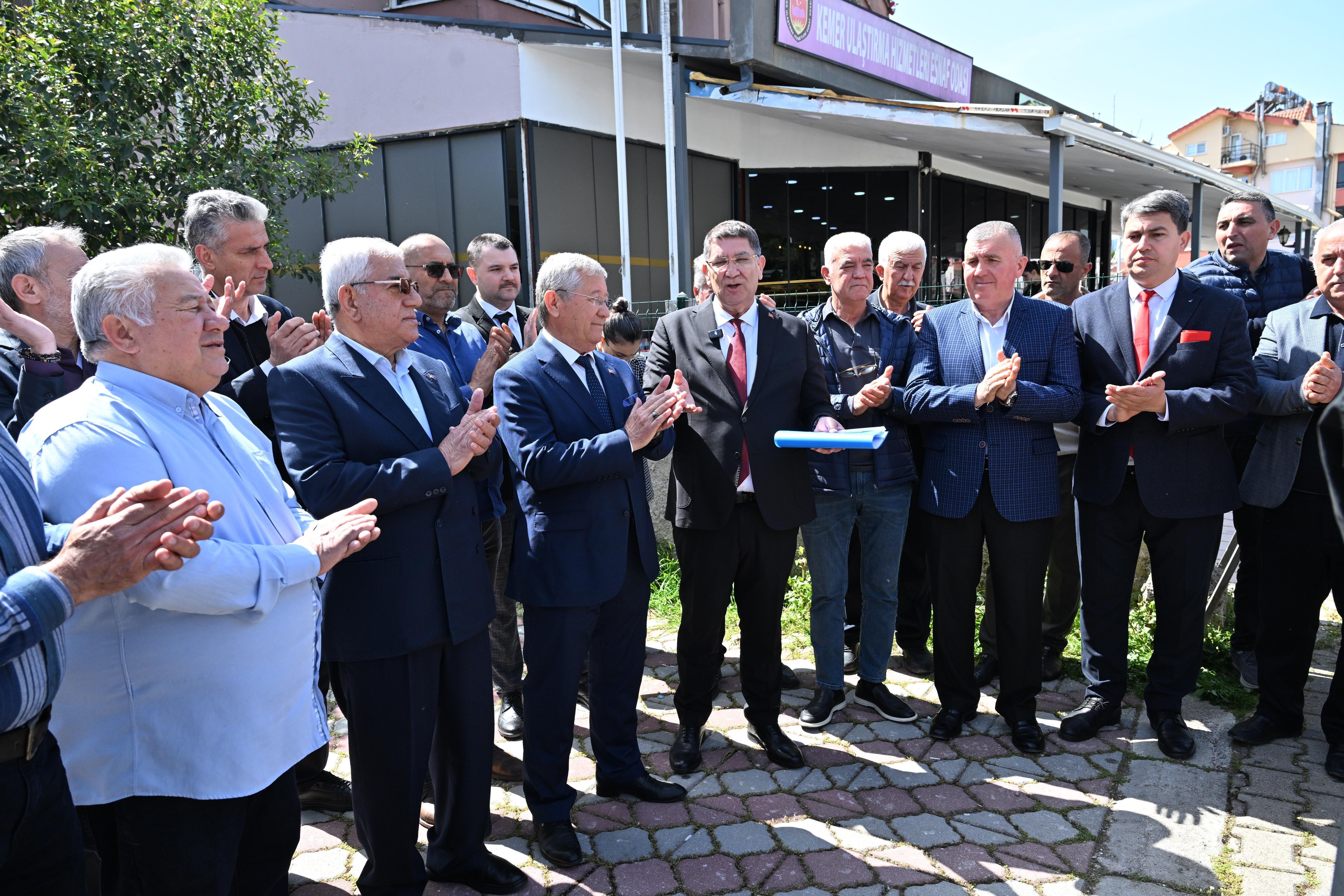Başkan Dere, seçim ziyaretlerine batı ilçelerden başladı