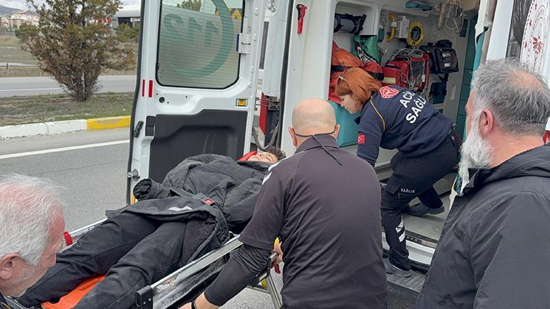 Sivas’ta kazada yaralanan 4 futbolcu ile 1 sürücünün tedavisi sürüyor