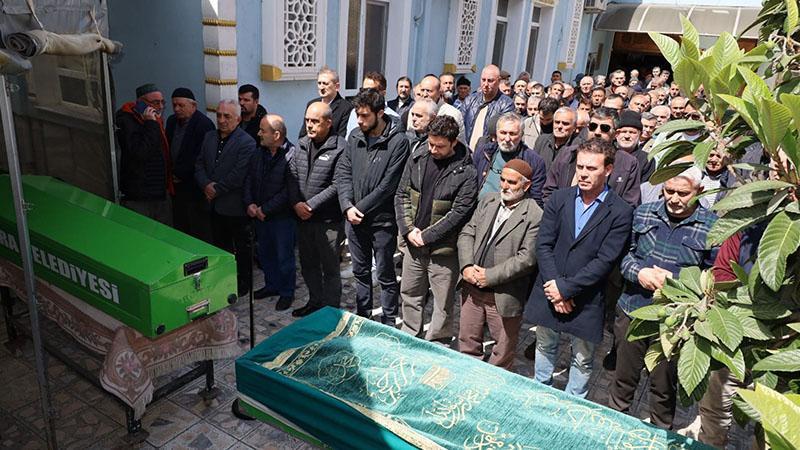 1 gün arayla ölen kardeşler, yan yana toprağa verildi