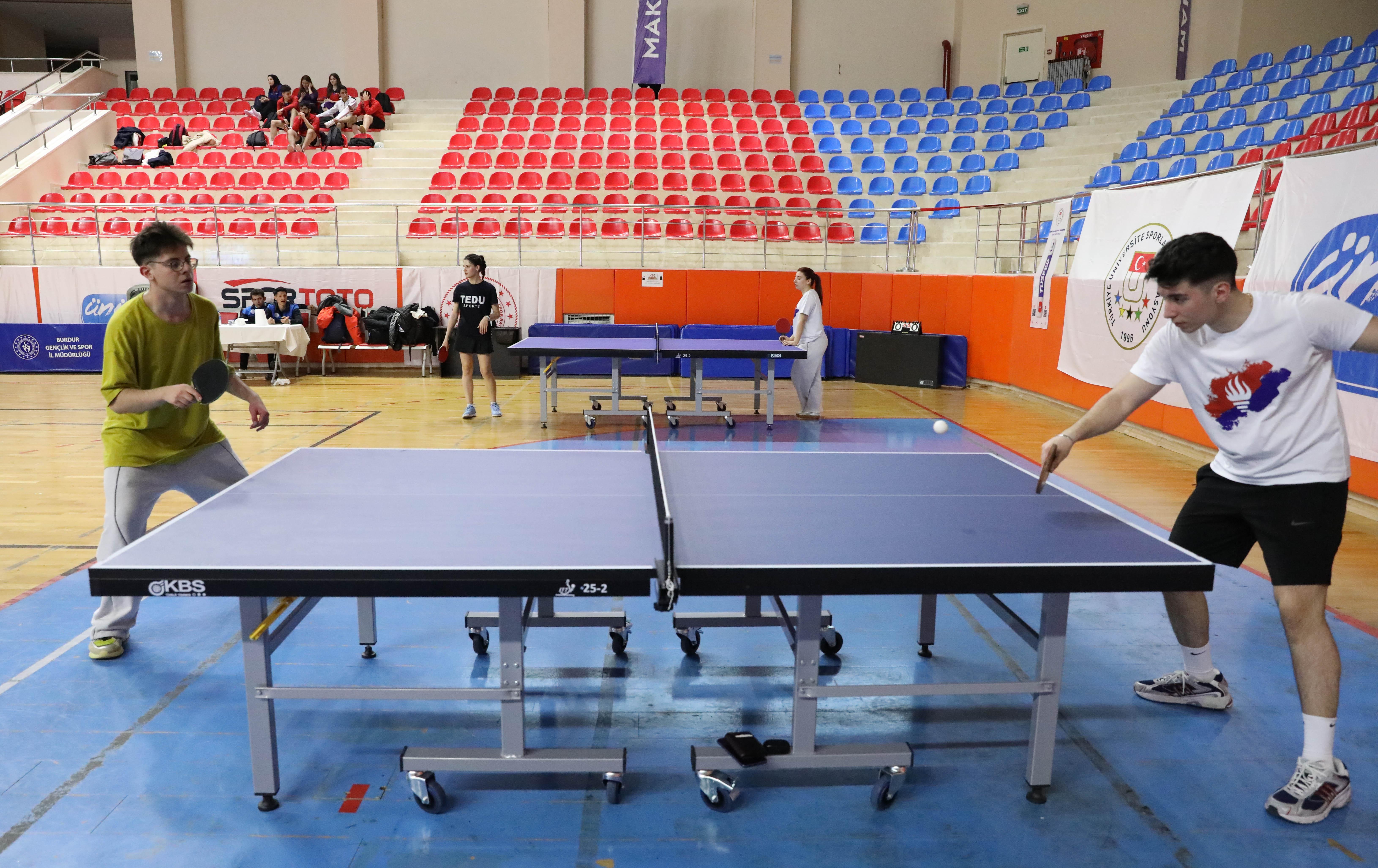 Burdur’da masa tenisi heyecanı