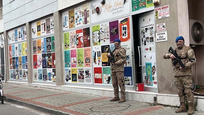 Aydın merkezli 10 ilde ‘sahte sertifika’ operasyonu; 17 gözaltı Aydın merkezli 10 ilde ‘sahte sertifika’ operasyonu; 17 gözaltı