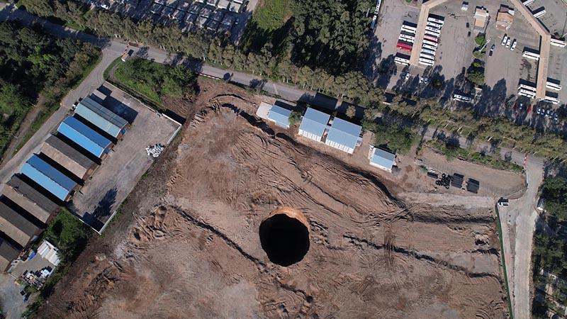 Hatay’da 35 metre çapında obruk oluştu