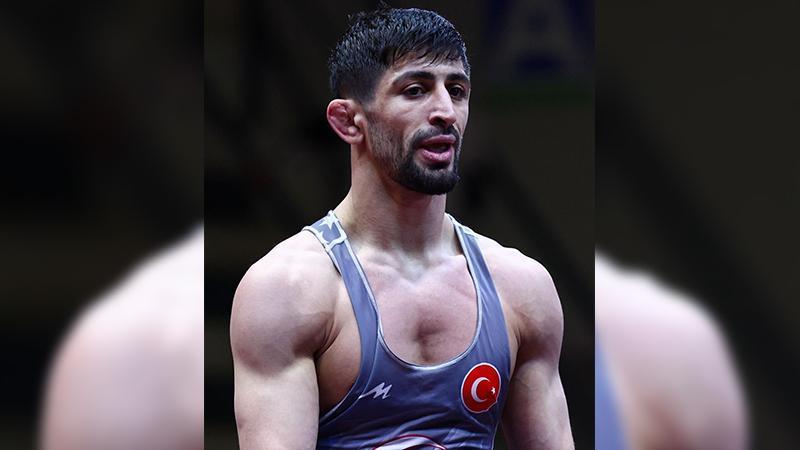 Milli güreşçi Kerem Kamal, grekoromen 63 kiloda bronz madalya kazandı