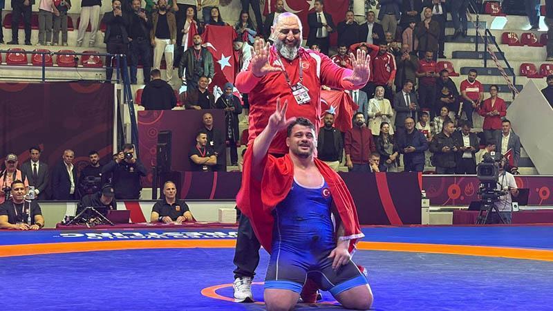 Avrupa’nın en büyüğü Rıza Kayaalp