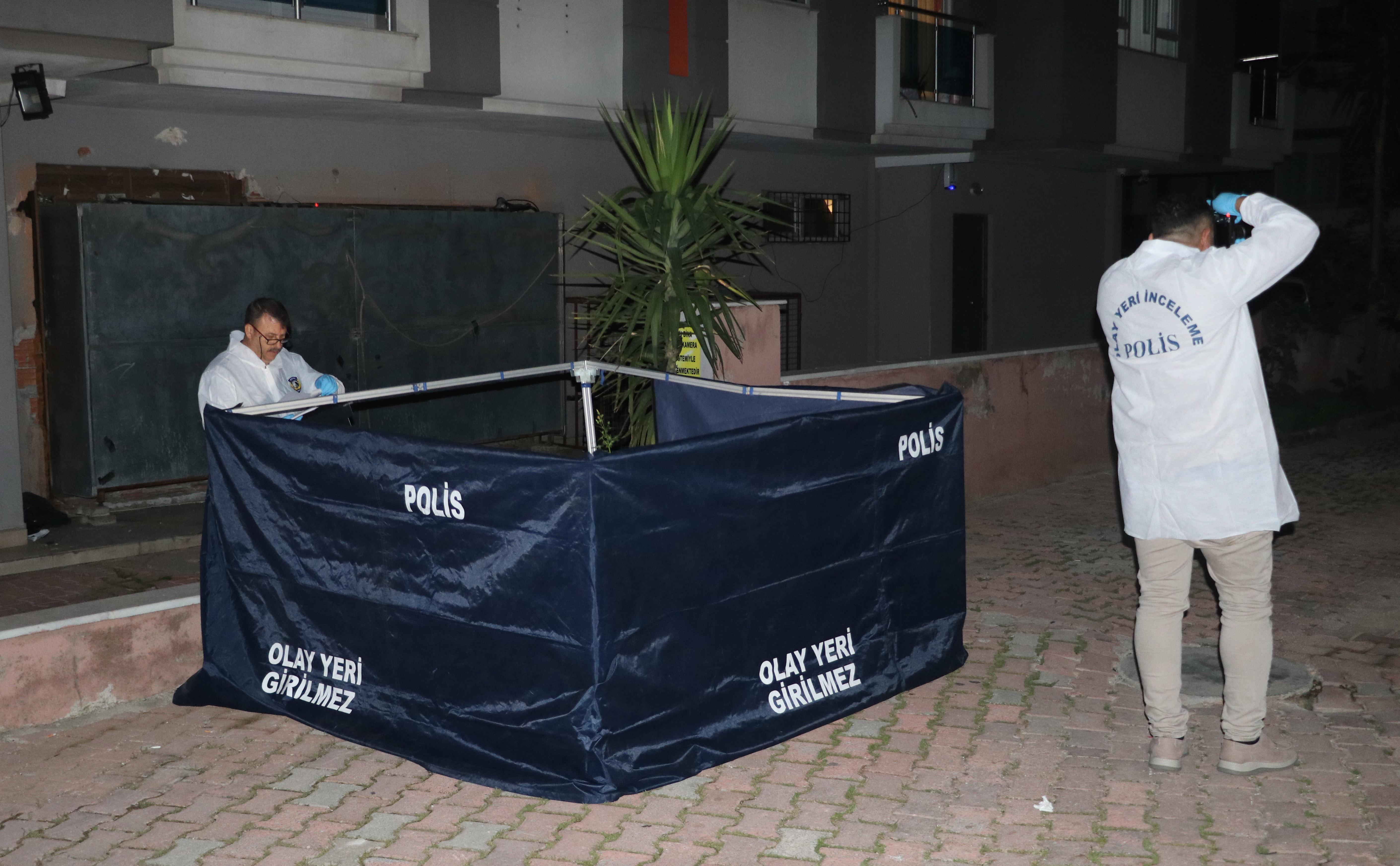 Yol kenarında ölü bulundu